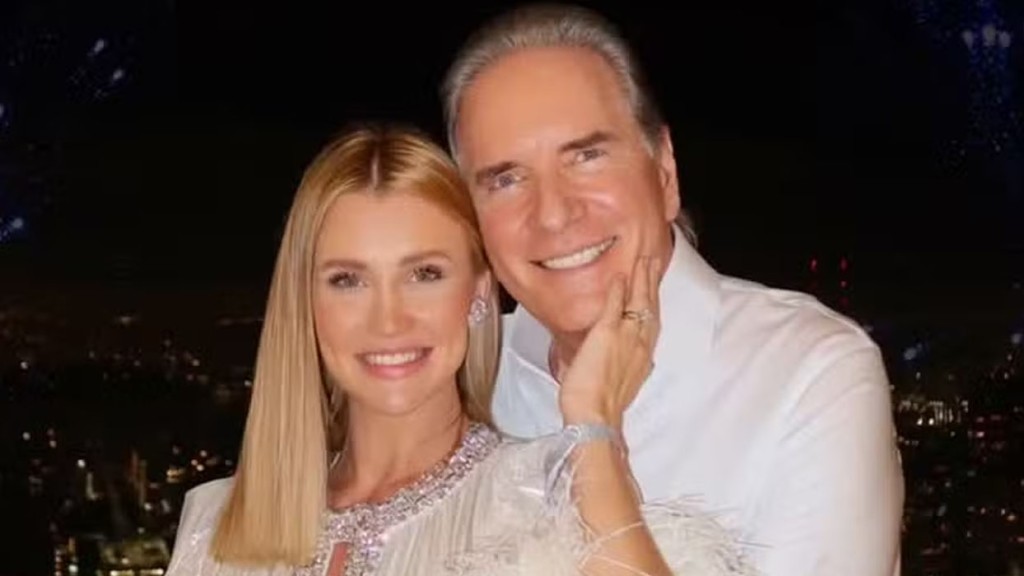 Siebert e Roberto Justus curtem fim de ano e planejam festão: ’10 anos de casamento’