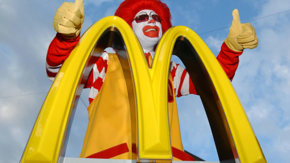 Adeus, “McWoke”: gigante do fast food também desiste da ideologia identitária