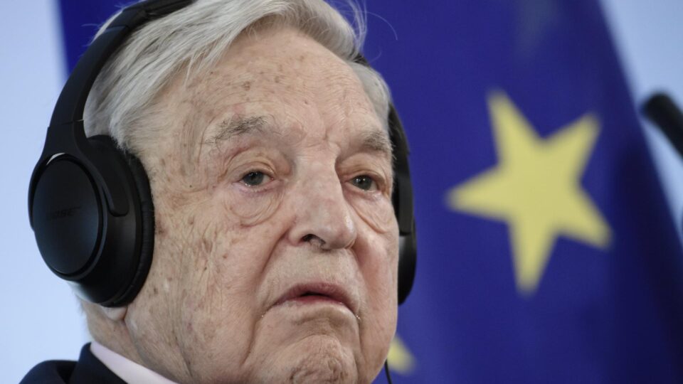 Como a ação de Trump na USAID vai impactar o império de George Soros