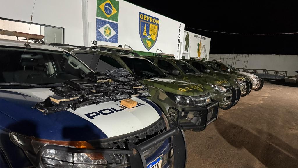 Gefron e PM apreendem 23 tabletes de cloridrato de cocaína e causam prejuízo de R$ 587 mil às facções criminosas