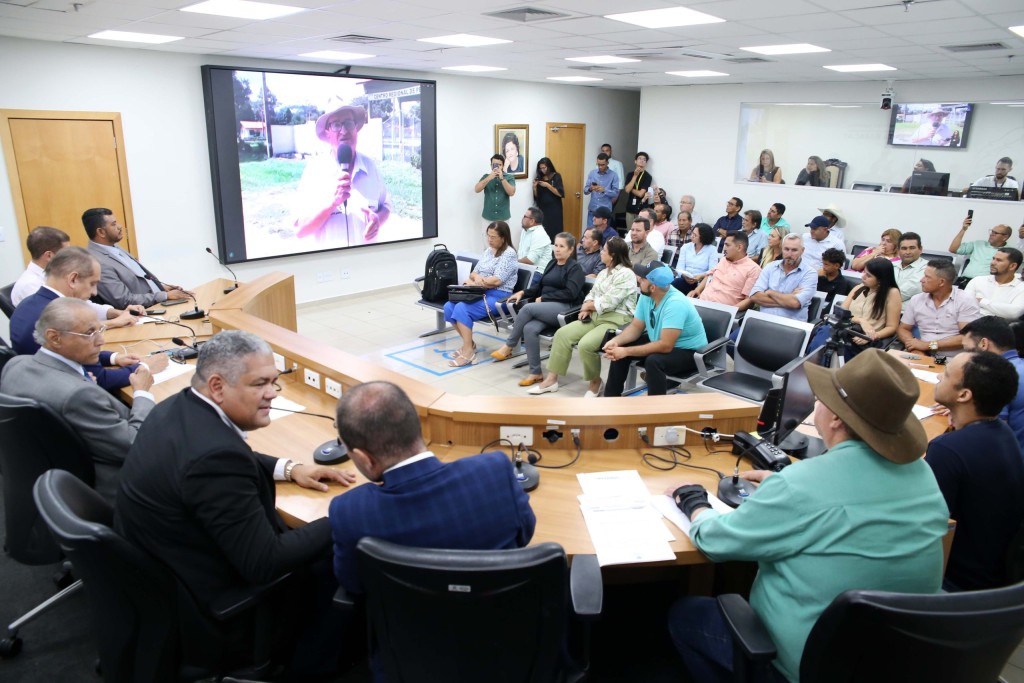Comissão debate reativação do Centro de Pesquisa da Empaer em Cáceres