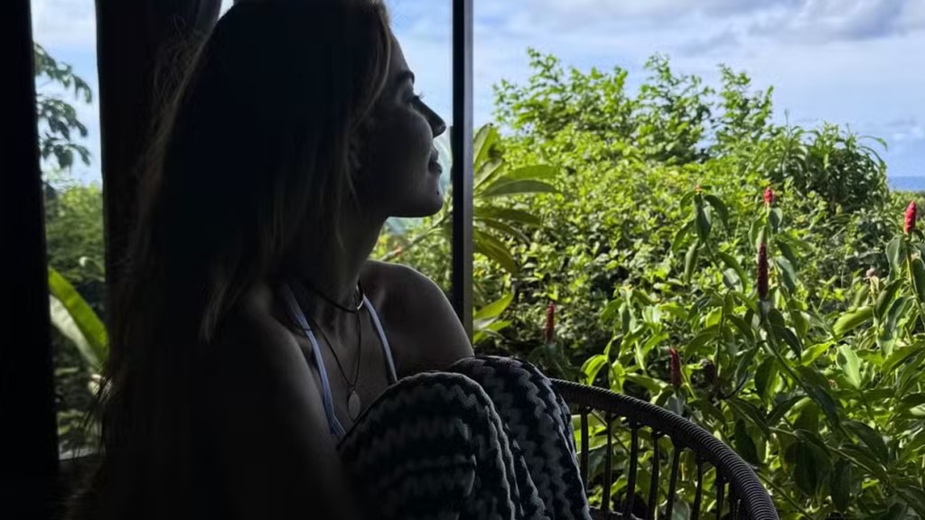 Ex-BBB Hariany, participa de retiro espiritual e declara: ‘Me machucaram’