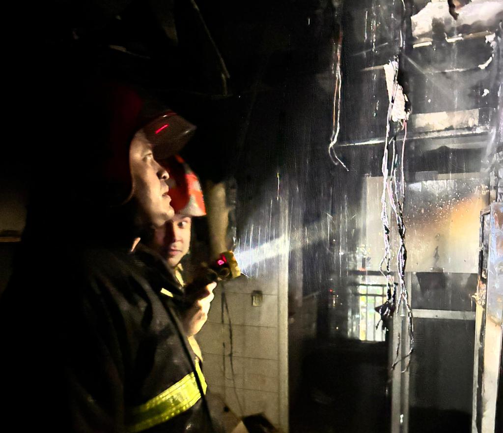 Corpo de Bombeiros combate incêndio em área urbana e alerta proibição do uso do fogo