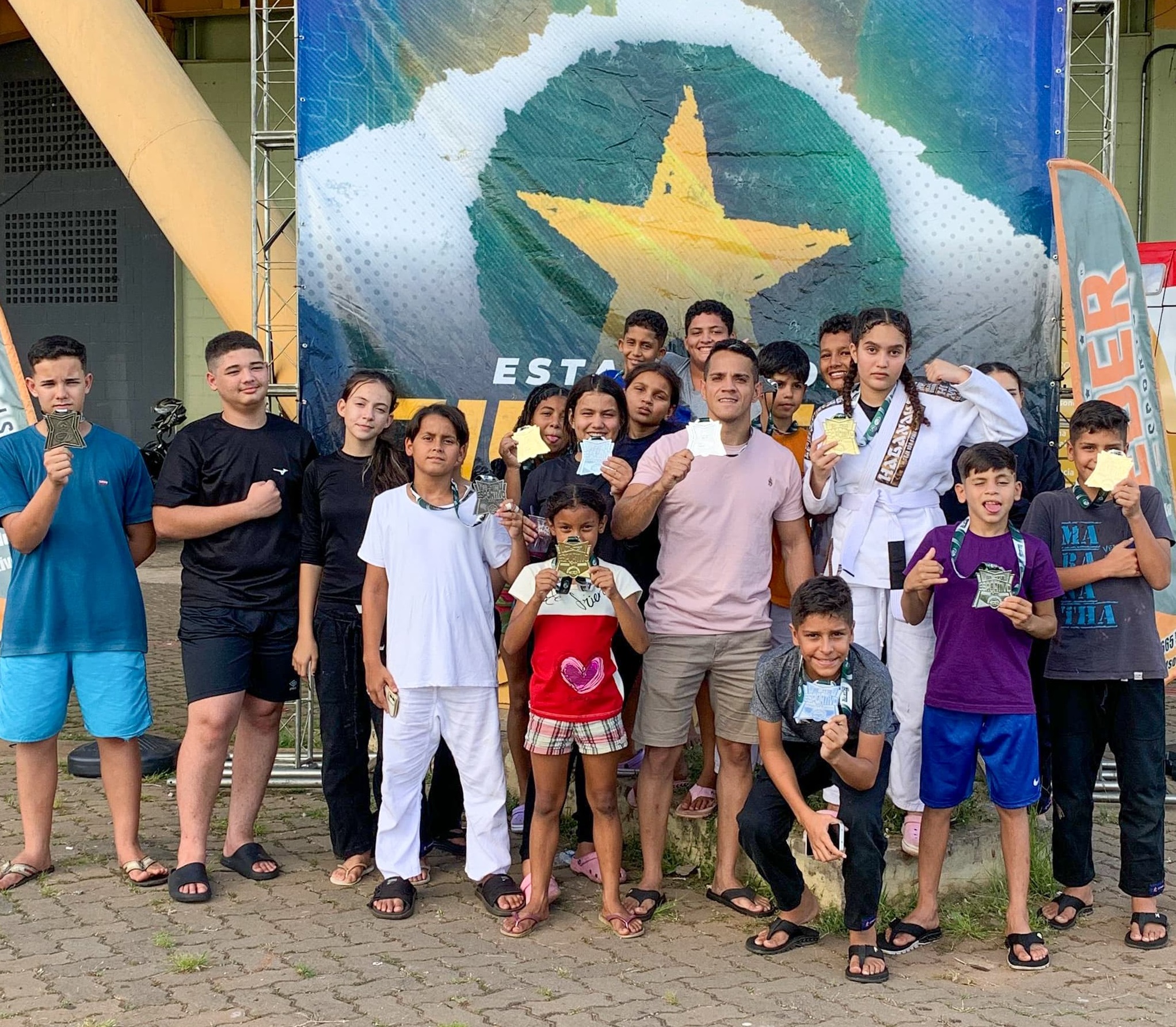 Alunos da Rede Cidadã conquistam destaque em campeonato estadual de Jiu-Jitsu