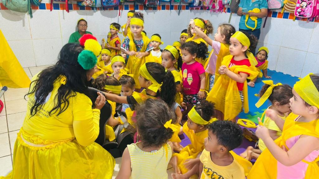 Detran leva informações de forma lúdica para crianças de unidade escolar em Cuiabá