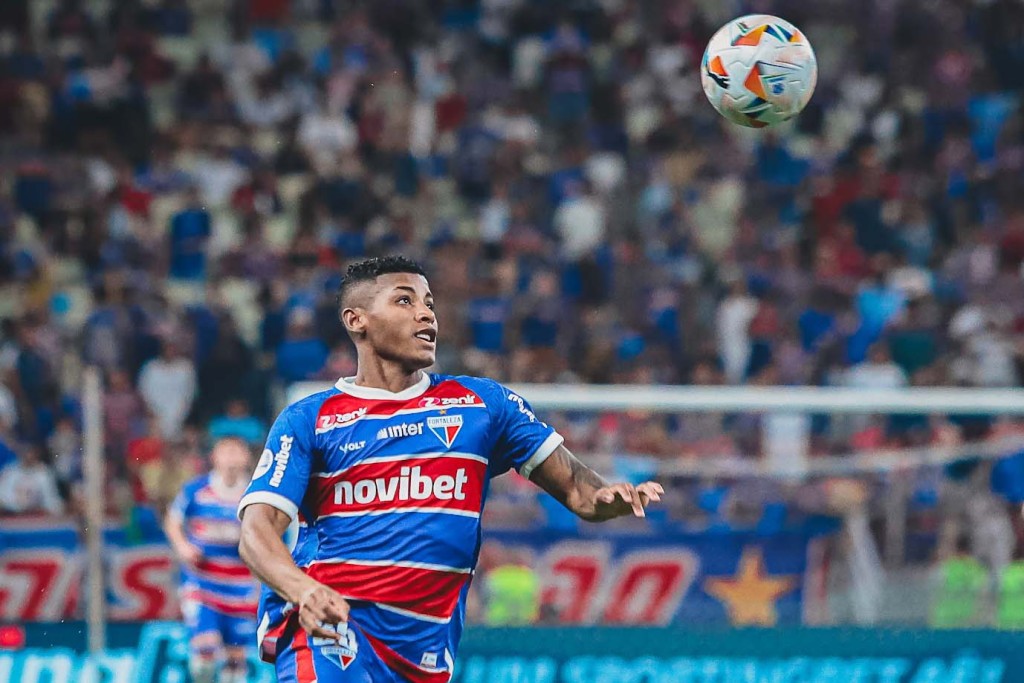 Fortaleza perde para o Racing, mas garante vaga nas oitavas da Libertadores