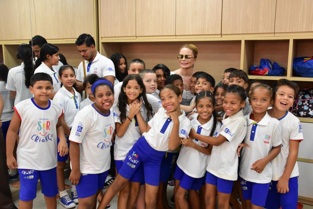 “Conviver com outras crianças auxiliou no desenvolvimento do meu neto”, declarou avó de aluno autista atendido pelo SER Família Criança