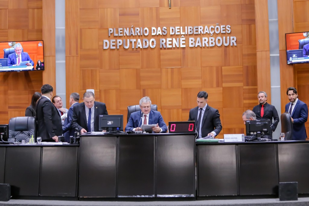 ALMT aprova projeto que flexibiliza uso da hora-atividade de professores estaduais