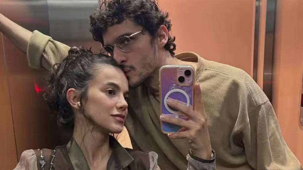 Manu Gavassi curte ‘vale night’ com o noivo: ‘Comemorando 4 anos juntos’