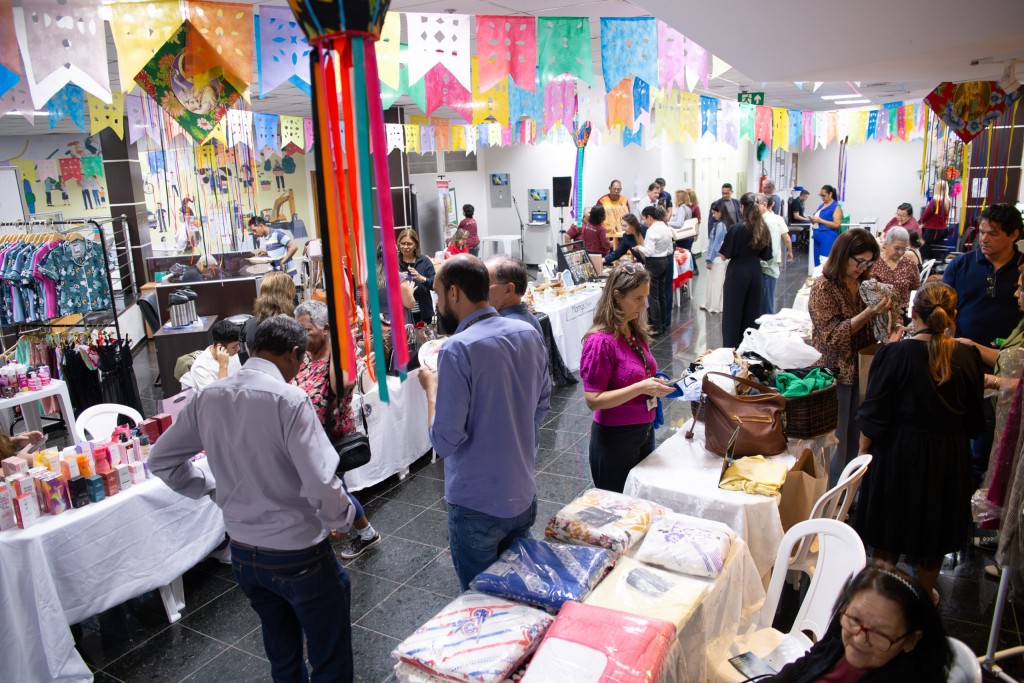 Feira na Assembleia divulga trabalho de artesãos de Cuiabá