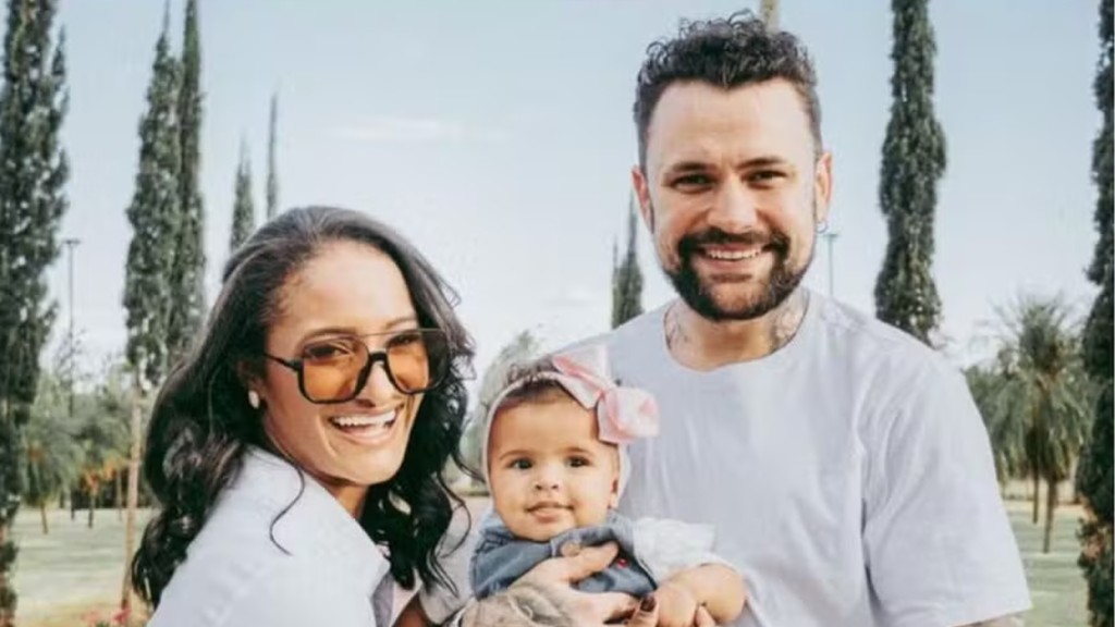 Ex-BBB Vinicius Rodrigues lamenta morte da mãe de sua filha caçula: ‘Luto, Olívia’
