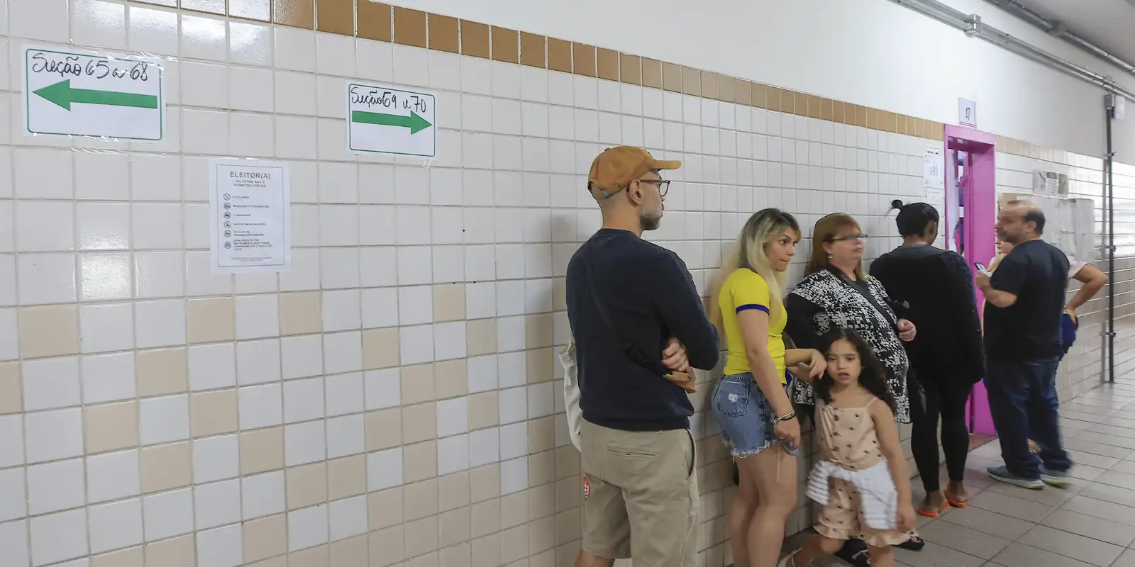 Mesmo com prorrogação, eleitores relatam que não conseguiram votar