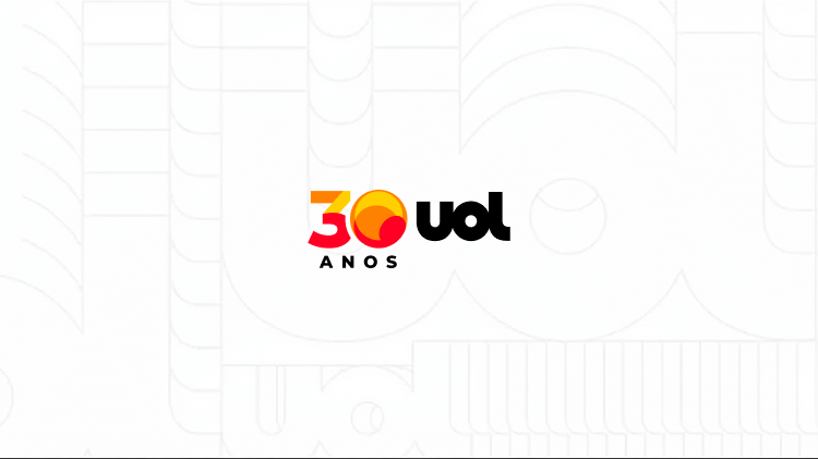 Tarcísio vota e diz estar confiante com vitória de Flávio