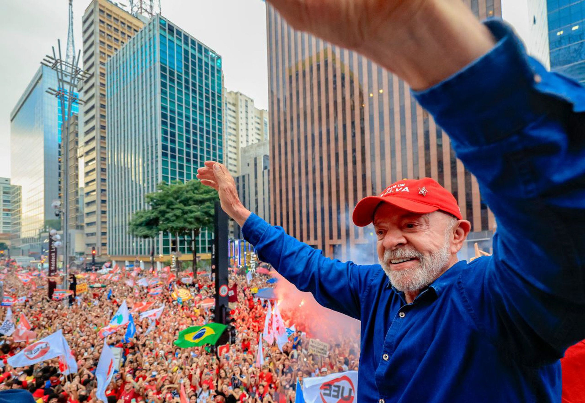Presidentes da França, Canadá, Peru, Chile, Bolívia e mais países parabenizam Lula; veja repercussão