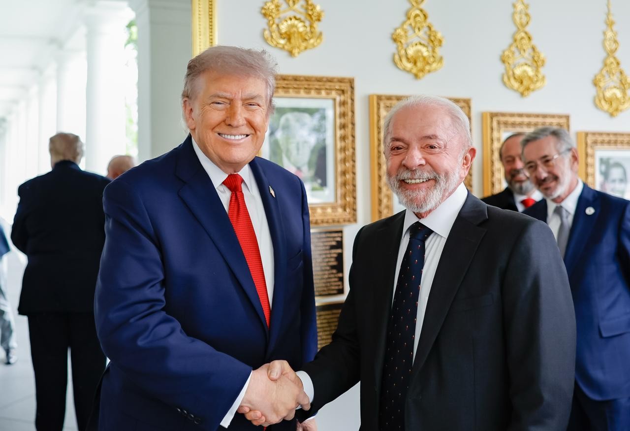 Xi Jinping, da China, parabeniza Lula por reeleição